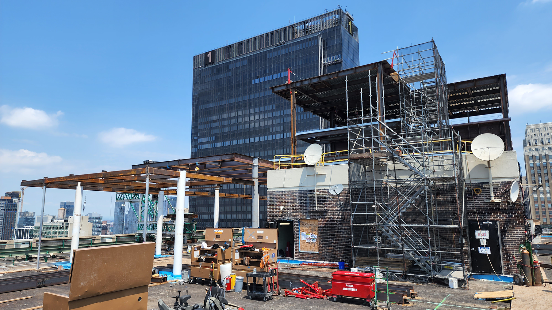 PENN 2 Redevelopment - 18 - Rooftop Pavilion and Elevator Machine Room Framing - photo by Severud Associates.png